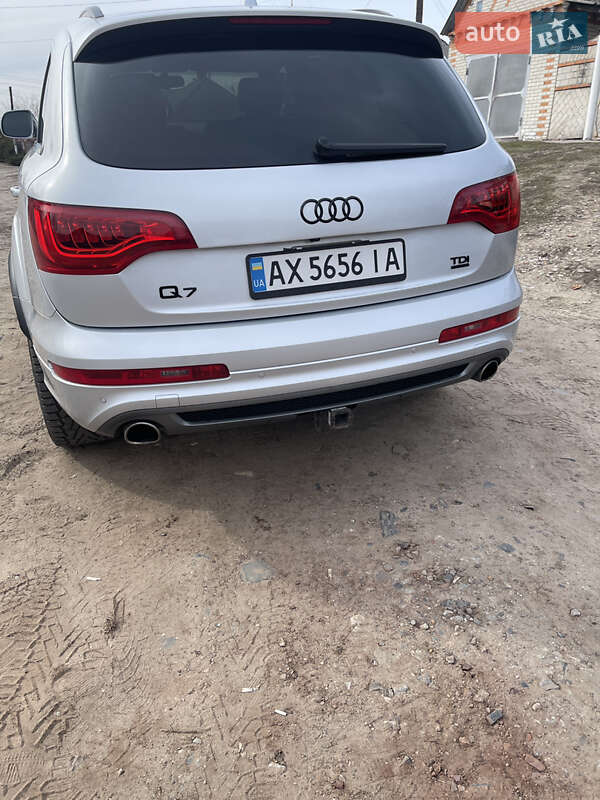 Внедорожник / Кроссовер Audi Q7 2013 в Харькове