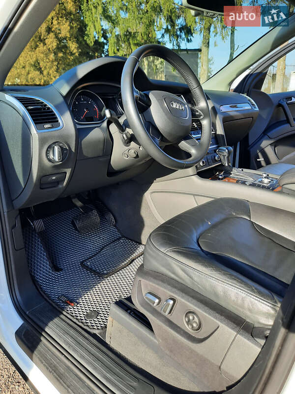 Позашляховик / Кросовер Audi Q7 2015 в Коломиї