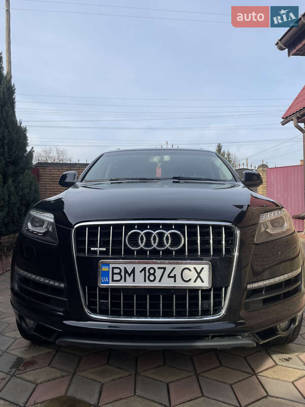 Внедорожник / Кроссовер Audi Q7 2012 в 