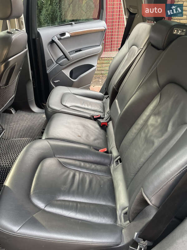 Позашляховик / Кросовер Audi Q7 2012 в Конотопі