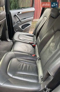 Внедорожник / Кроссовер Audi Q7 2012 в 