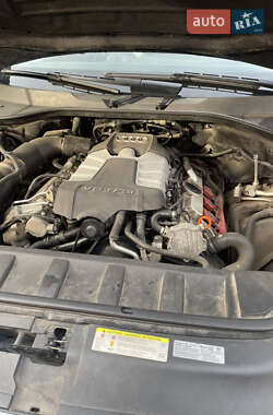 Внедорожник / Кроссовер Audi Q7 2012 в 