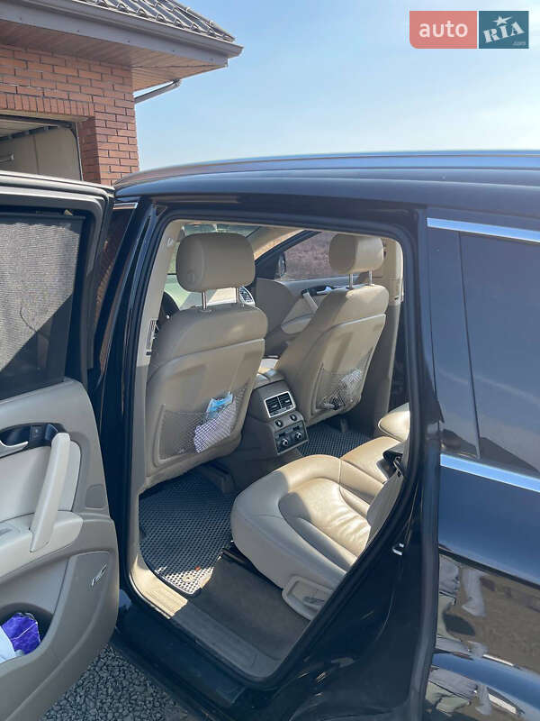 Позашляховик / Кросовер Audi Q7 2012 в Вараші