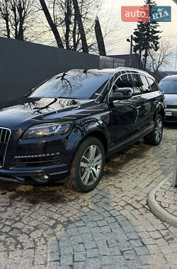 Внедорожник / Кроссовер Audi Q7 2011 в 