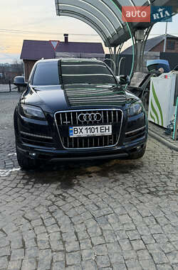 Внедорожник / Кроссовер Audi Q7 2011 в 