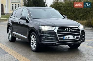 Внедорожник / Кроссовер Audi Q7 2016 в 