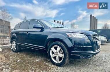 Позашляховик / Кросовер Audi Q7 2012 в 