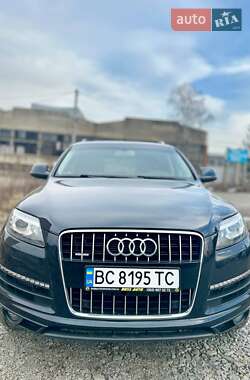 Позашляховик / Кросовер Audi Q7 2012 в 
