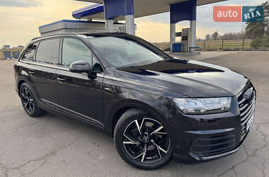 Внедорожник / Кроссовер Audi Q7 2015 в Дубно