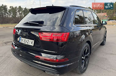 Внедорожник / Кроссовер Audi Q7 2015 в Дубно