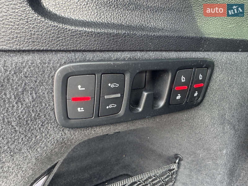 Внедорожник / Кроссовер Audi Q7 2015 в Дубно