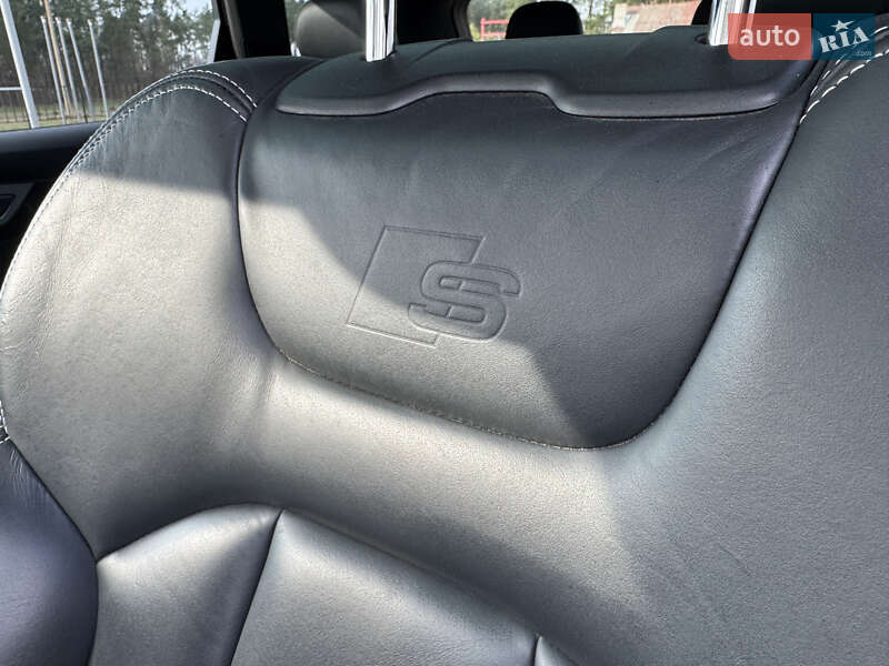 Внедорожник / Кроссовер Audi Q7 2015 в Дубно