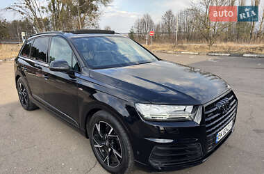 Внедорожник / Кроссовер Audi Q7 2015 в Дубно