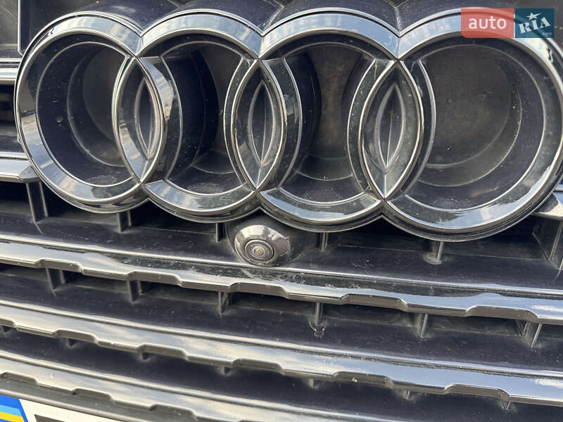 Внедорожник / Кроссовер Audi Q7 2015 в Дубно