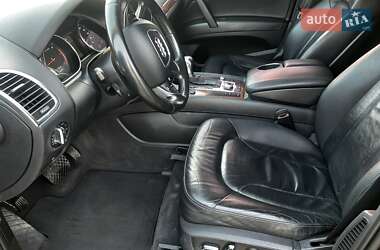 Позашляховик / Кросовер Audi Q7 2012 в 