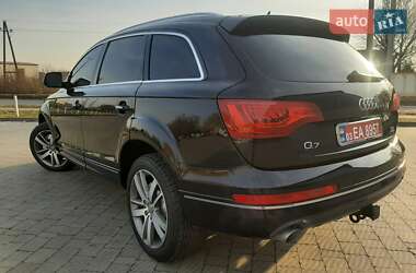 Позашляховик / Кросовер Audi Q7 2012 в 
