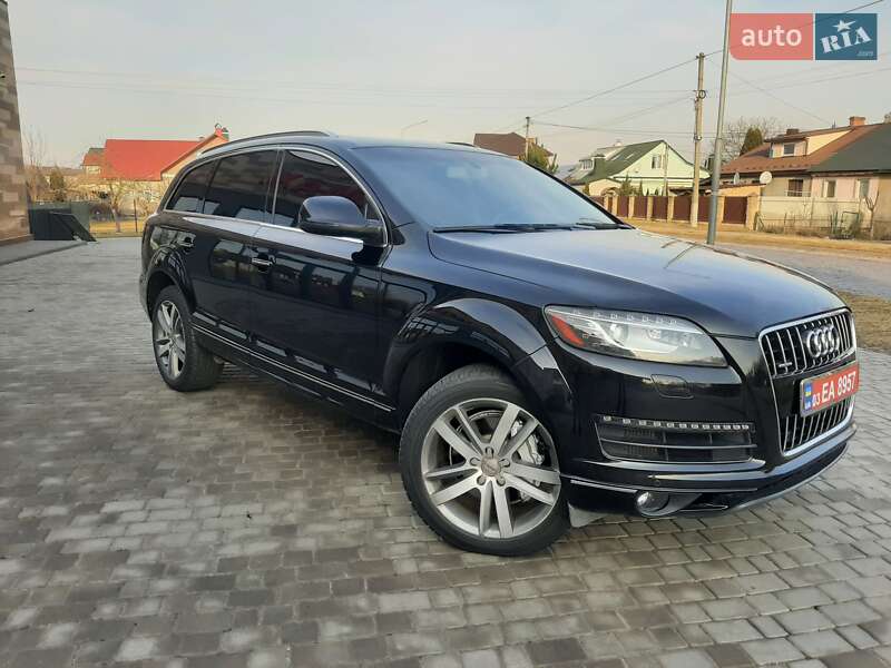 Позашляховик / Кросовер Audi Q7 2012 в 