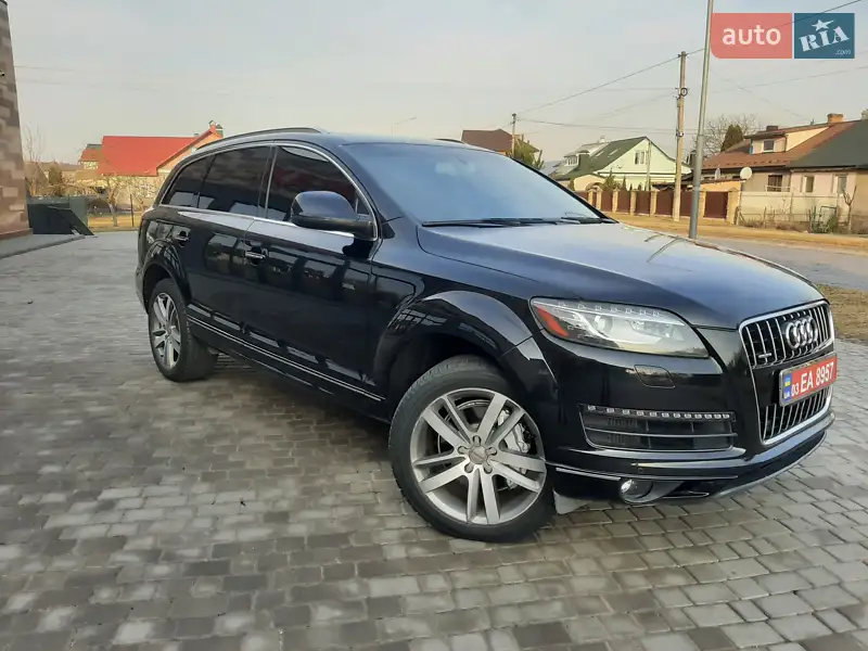 Внедорожник / Кроссовер Audi Q7 2012 в 