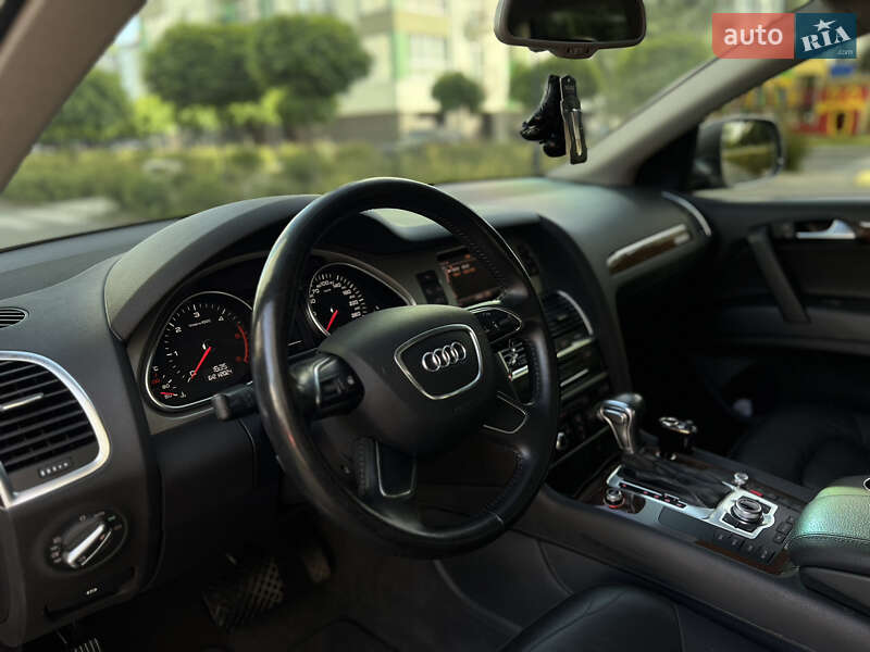 Позашляховик / Кросовер Audi Q7 2012 в Івано-Франківську