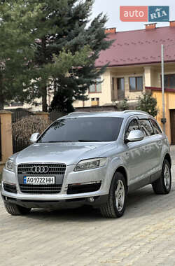 Внедорожник / Кроссовер Audi Q7 2006 в Ужгороде