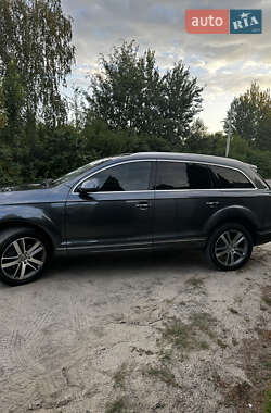 Позашляховик / Кросовер Audi Q7 2015 в 