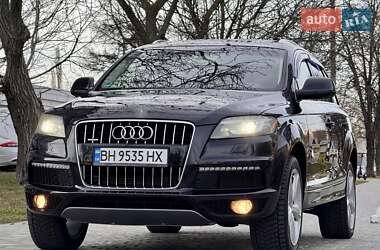 Внедорожник / Кроссовер Audi Q7 2011 в 