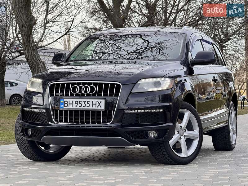 Внедорожник / Кроссовер Audi Q7 2011 в 