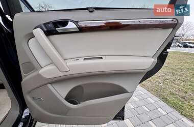 Внедорожник / Кроссовер Audi Q7 2011 в 