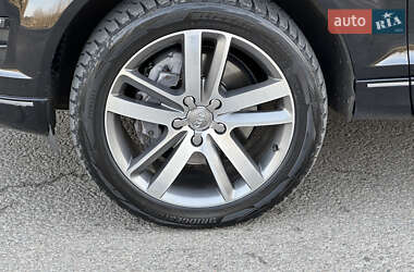 Позашляховик / Кросовер Audi Q7 2014 в 