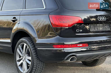 Позашляховик / Кросовер Audi Q7 2014 в 