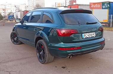 Позашляховик / Кросовер Audi Q7 2010 в 