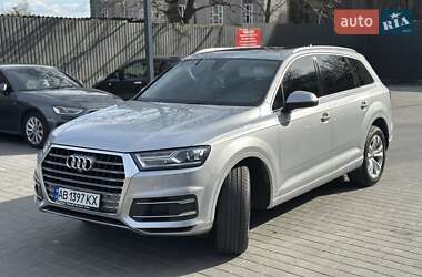 Внедорожник / Кроссовер Audi Q7 2017 в 