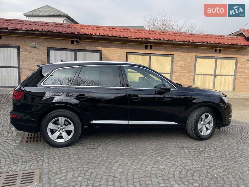 Позашляховик / Кросовер Audi Q7 2016 в Львові