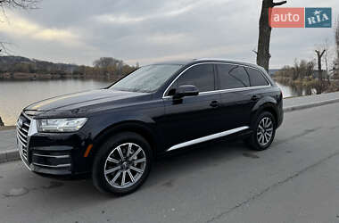 Внедорожник / Кроссовер Audi Q7 2016 в 