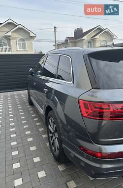 Внедорожник / Кроссовер Audi Q7 2019 в 