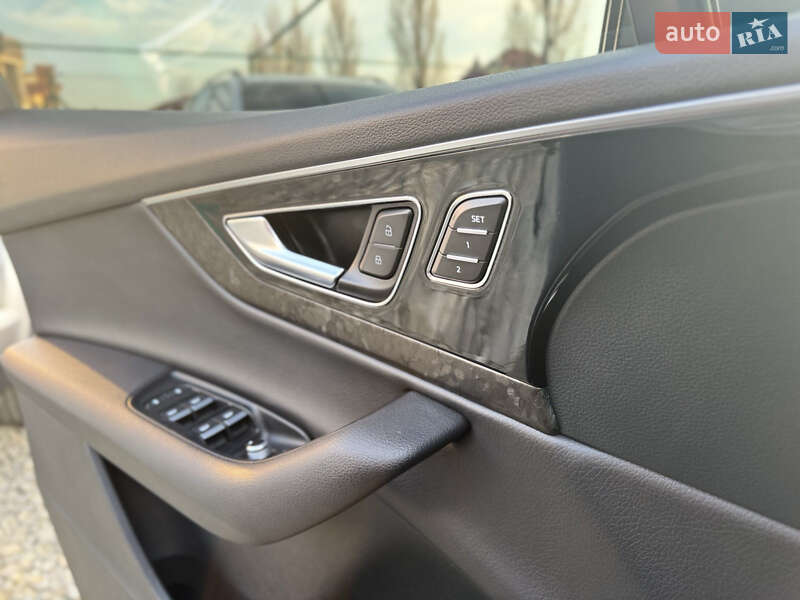 Внедорожник / Кроссовер Audi Q7 2016 в Тячеве фото 21 Внедорожник / Кроссовер Audi Q7 2016 в Тячеве