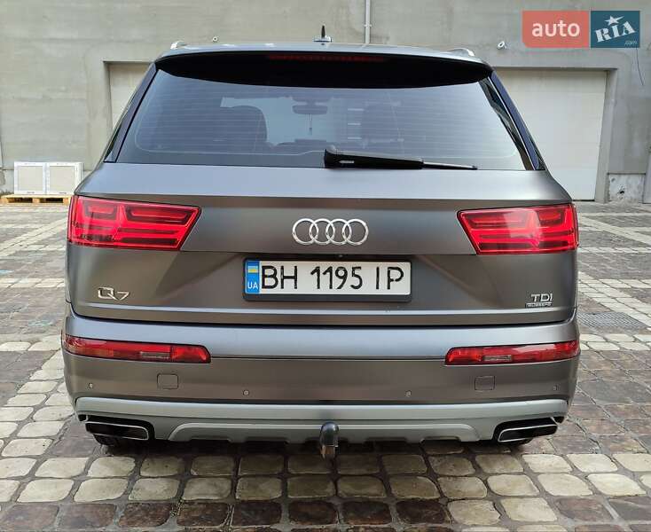 Внедорожник / Кроссовер Audi Q7 2015 в Одессе