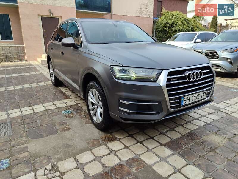 Внедорожник / Кроссовер Audi Q7 2015 в Одессе