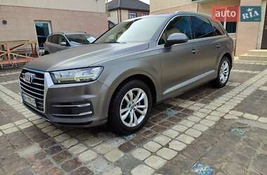 Внедорожник / Кроссовер Audi Q7 2015 в 