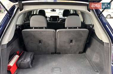 Позашляховик / Кросовер Audi Q7 2023 в 