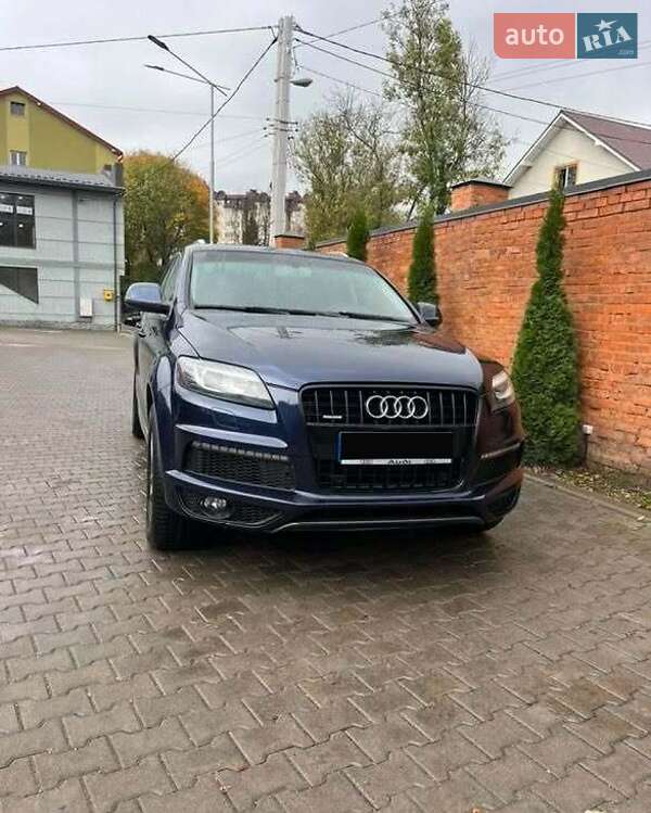 Внедорожник / Кроссовер Audi Q7 2012 в 