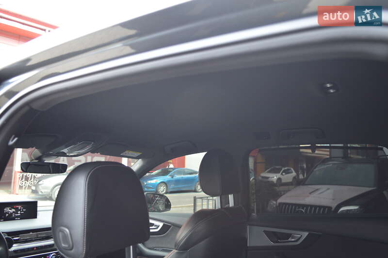 Позашляховик / Кросовер Audi Q7 2018 в Львові