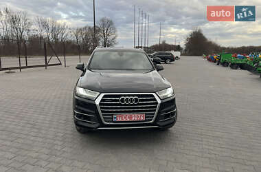 Внедорожник / Кроссовер Audi Q7 2016 в 