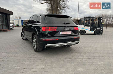 Внедорожник / Кроссовер Audi Q7 2016 в 