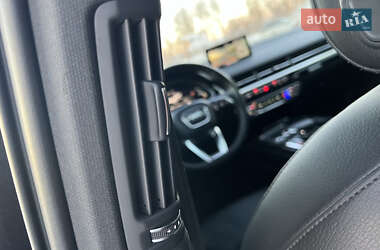 Внедорожник / Кроссовер Audi Q7 2016 в 
