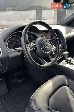 Внедорожник / Кроссовер Audi Q7 2015 в 