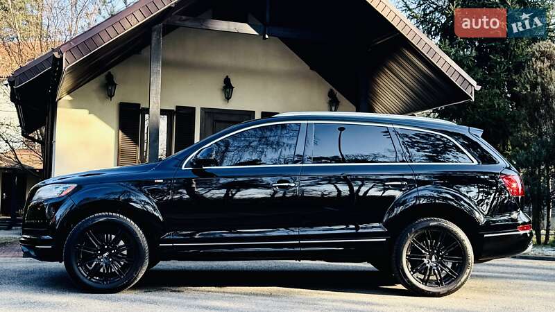 Позашляховик / Кросовер Audi Q7 2015 в 
