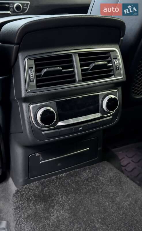 Внедорожник / Кроссовер Audi Q7 2015 в Полтаве