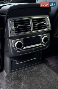 Внедорожник / Кроссовер Audi Q7 2015 в 
