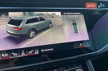 Внедорожник / Кроссовер Audi Q7 2022 в 